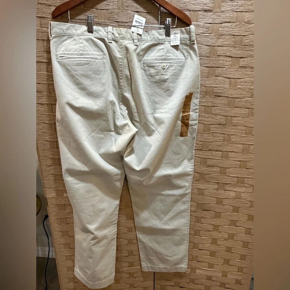 J. Crew Men’s Classic Khaki Chinos NWT 36/30 Classic Simple Business